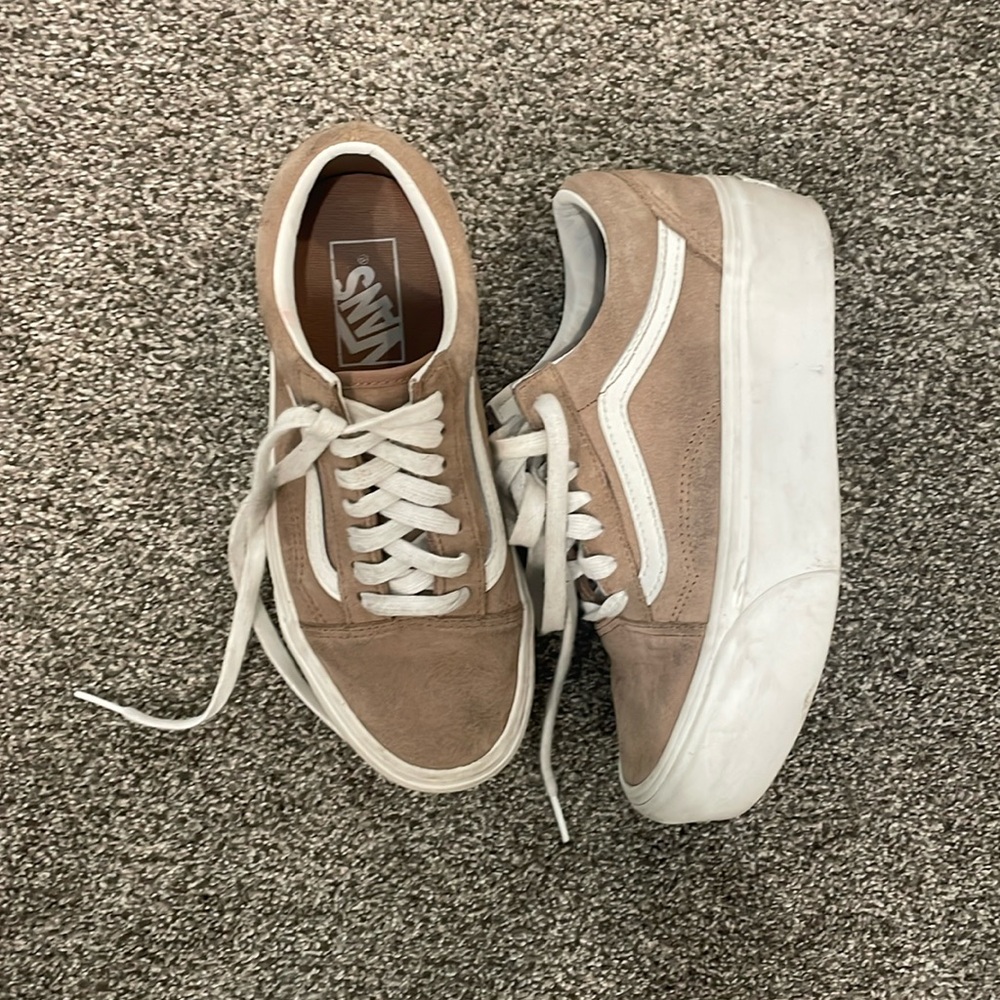 Womens Size 7 Platform Vans